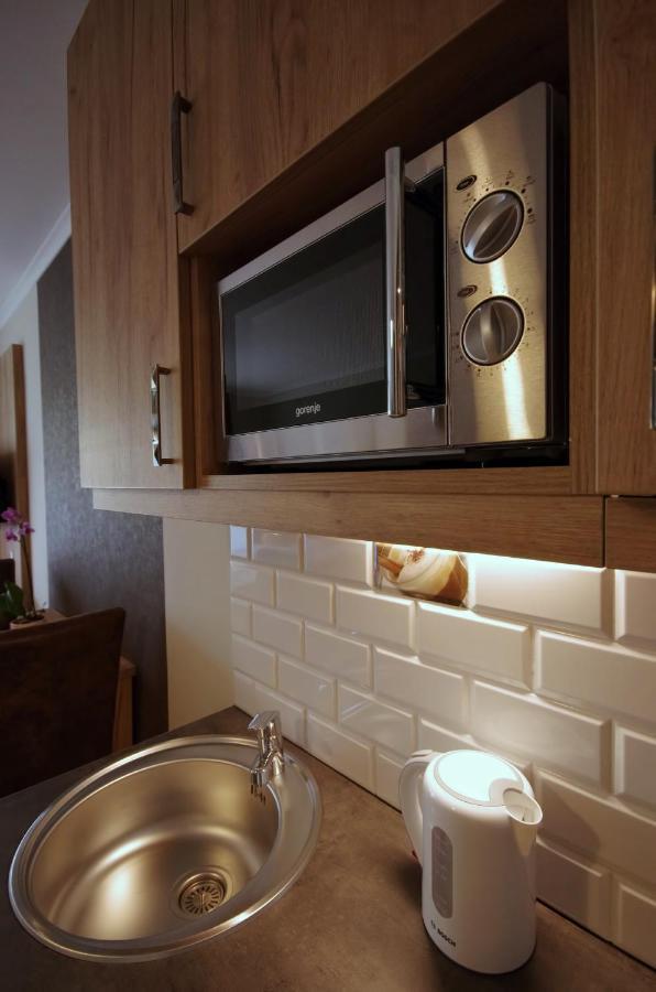 Almásy Apartmanház Gyula Esterno foto