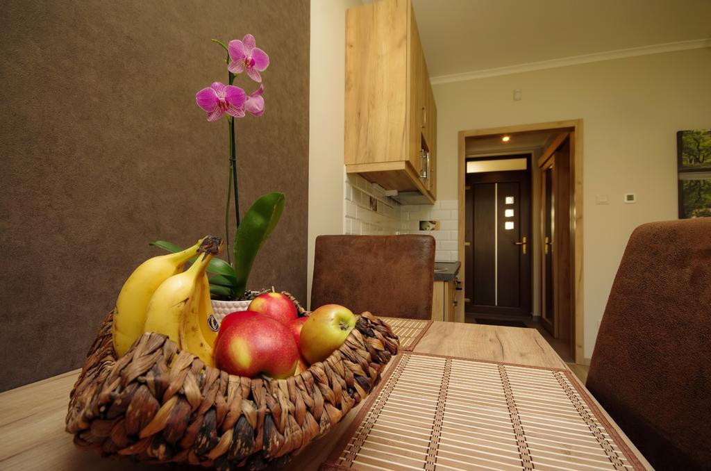Almásy Apartmanház Gyula Esterno foto